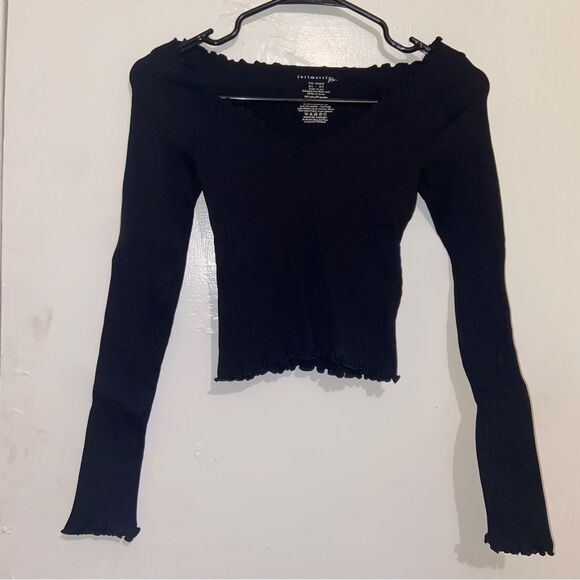 Free People Intimately Black Lettuce-Edge Crop Long Sleeve Top XS/S - Picture 1 of 6